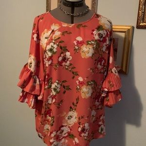 Eat.1946 Sheer Top 18/20W Floral print Preowned but in very nice shape
